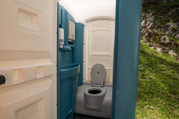 Best Luxury portable toilet rental  in Pontiac, IL